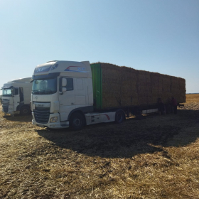 Уборка соломы на Тульской земле август 2022г.